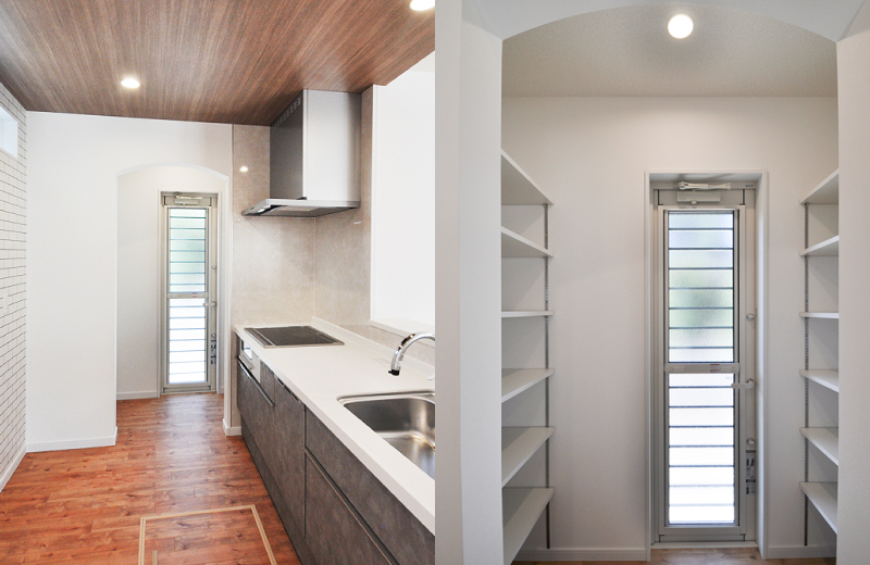 キッチン、食品庫、勝手口が一直線で効率的